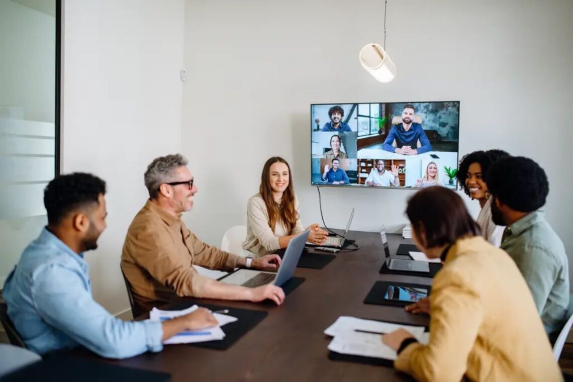 How Priority, Not Performance, Holds Back Hybrid Teams & How to Refocus in Real Time