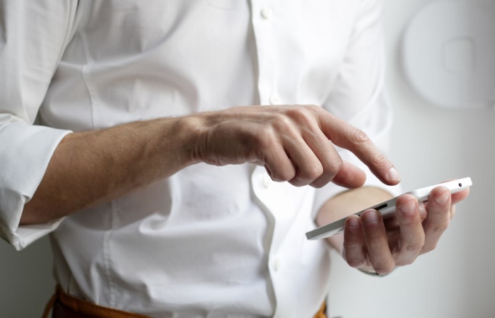Mobile Communication and Connectivity